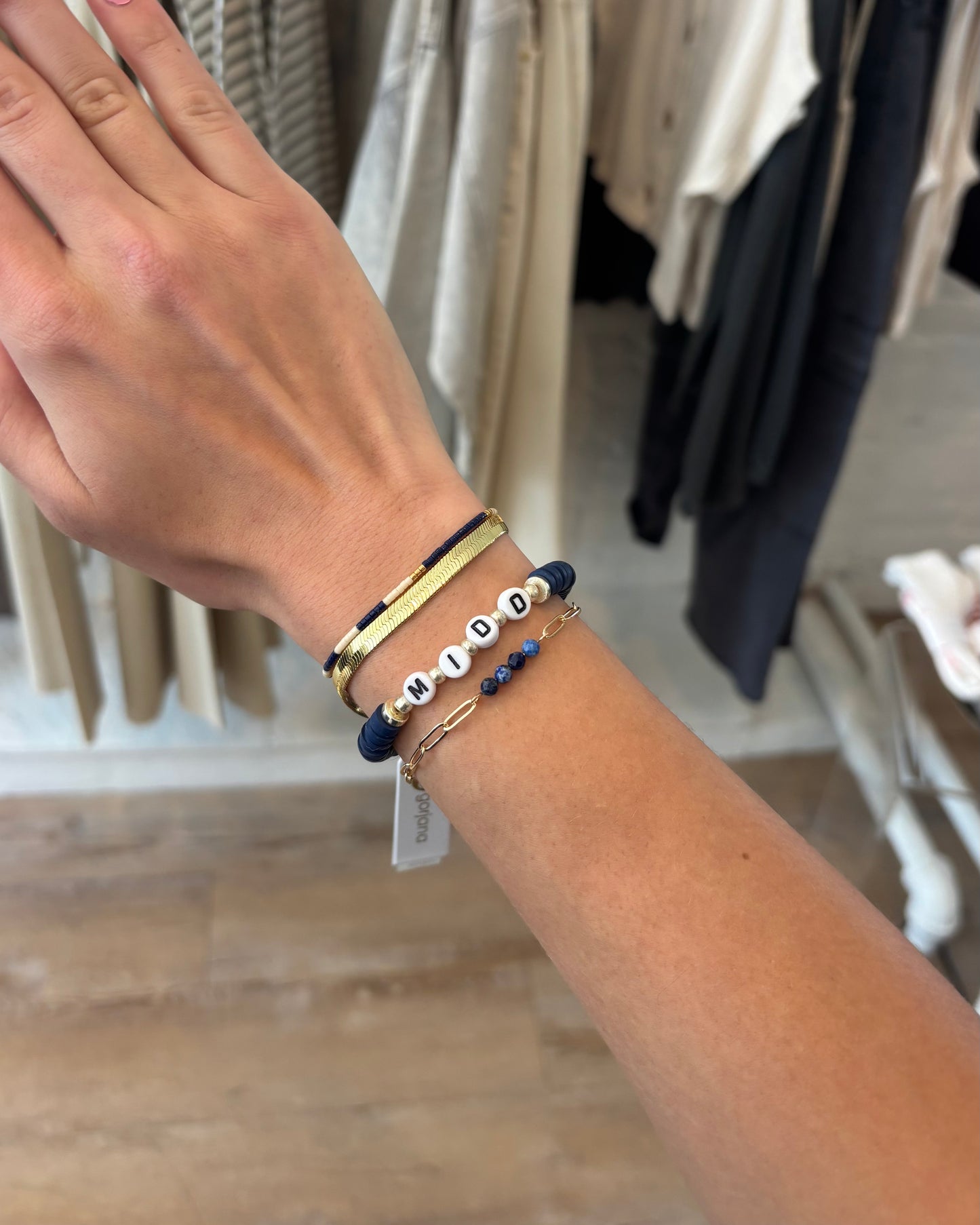 AQ MIDD Stretch Bracelets