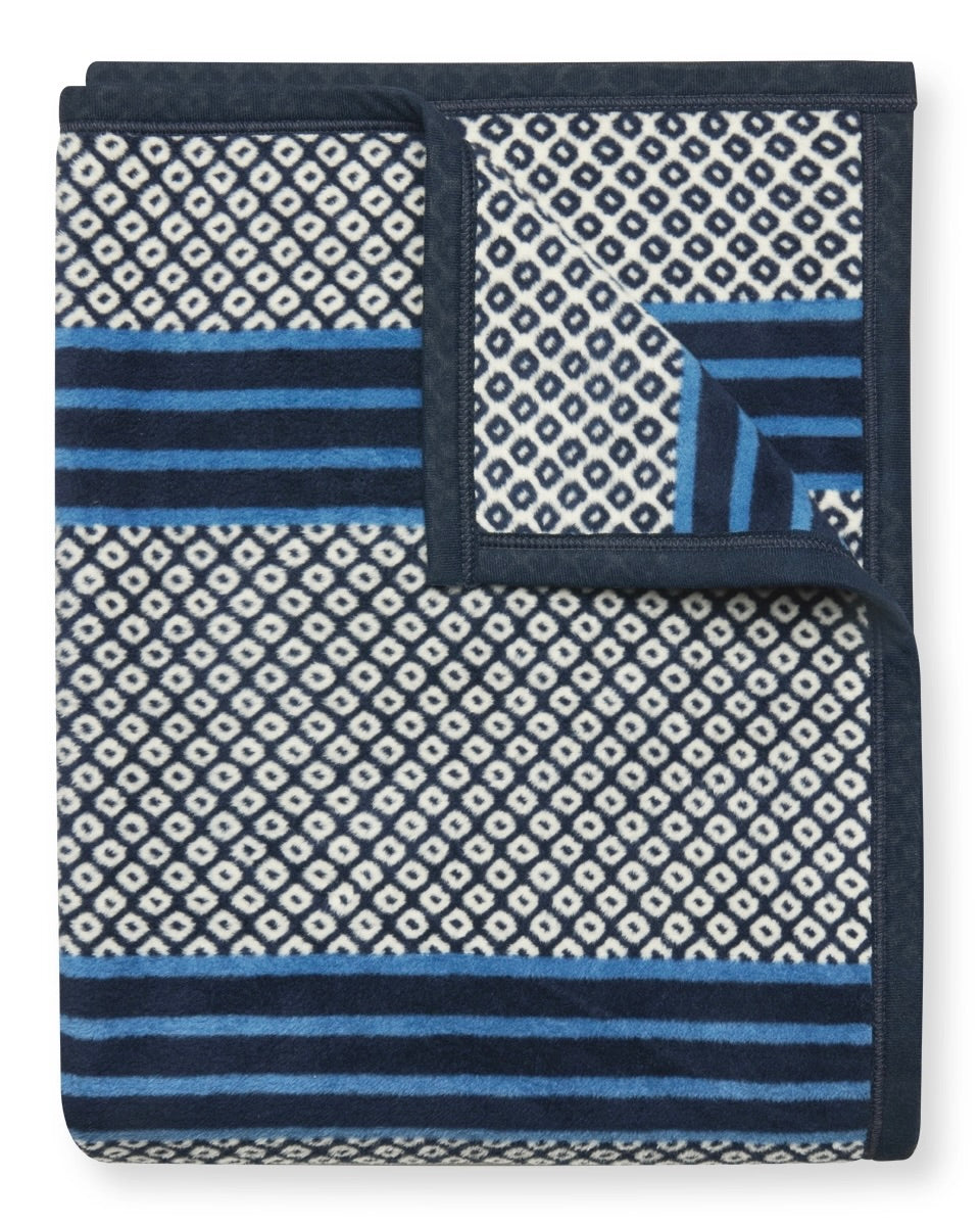 Image of Chappy Wrap Captin's Classic dark blue blanket on a white background