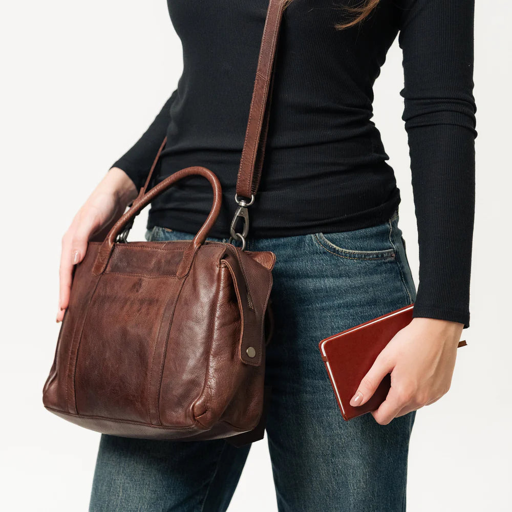 James Leather Crossbody | Black