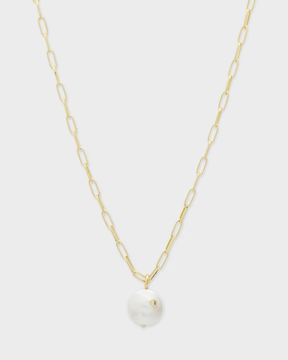 Detail photo of the Gorjana Reese Pearl Necklace against a white background