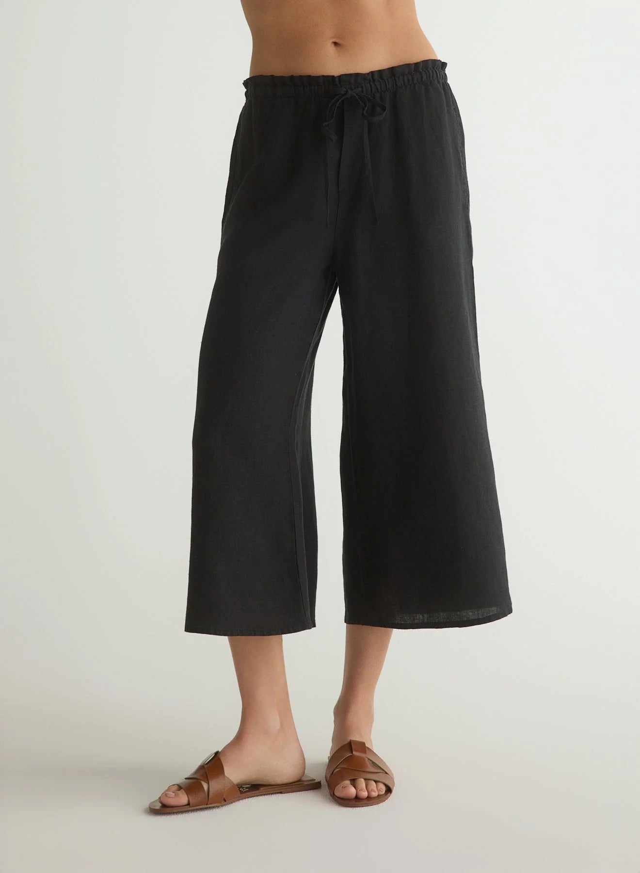 Ruffle Waist Wide Leg Crop - Black