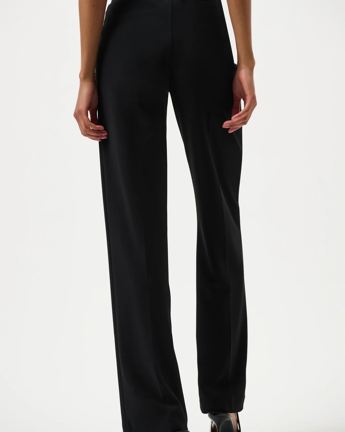 Classic Wide Leg Pant