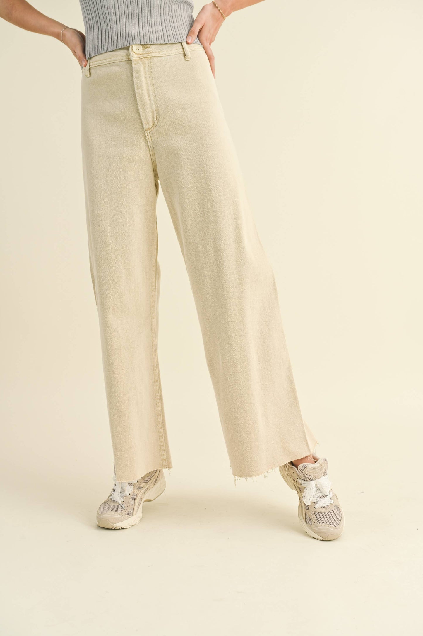 STRAIGHT WIDE LEG DENIM PANTS: MAROON