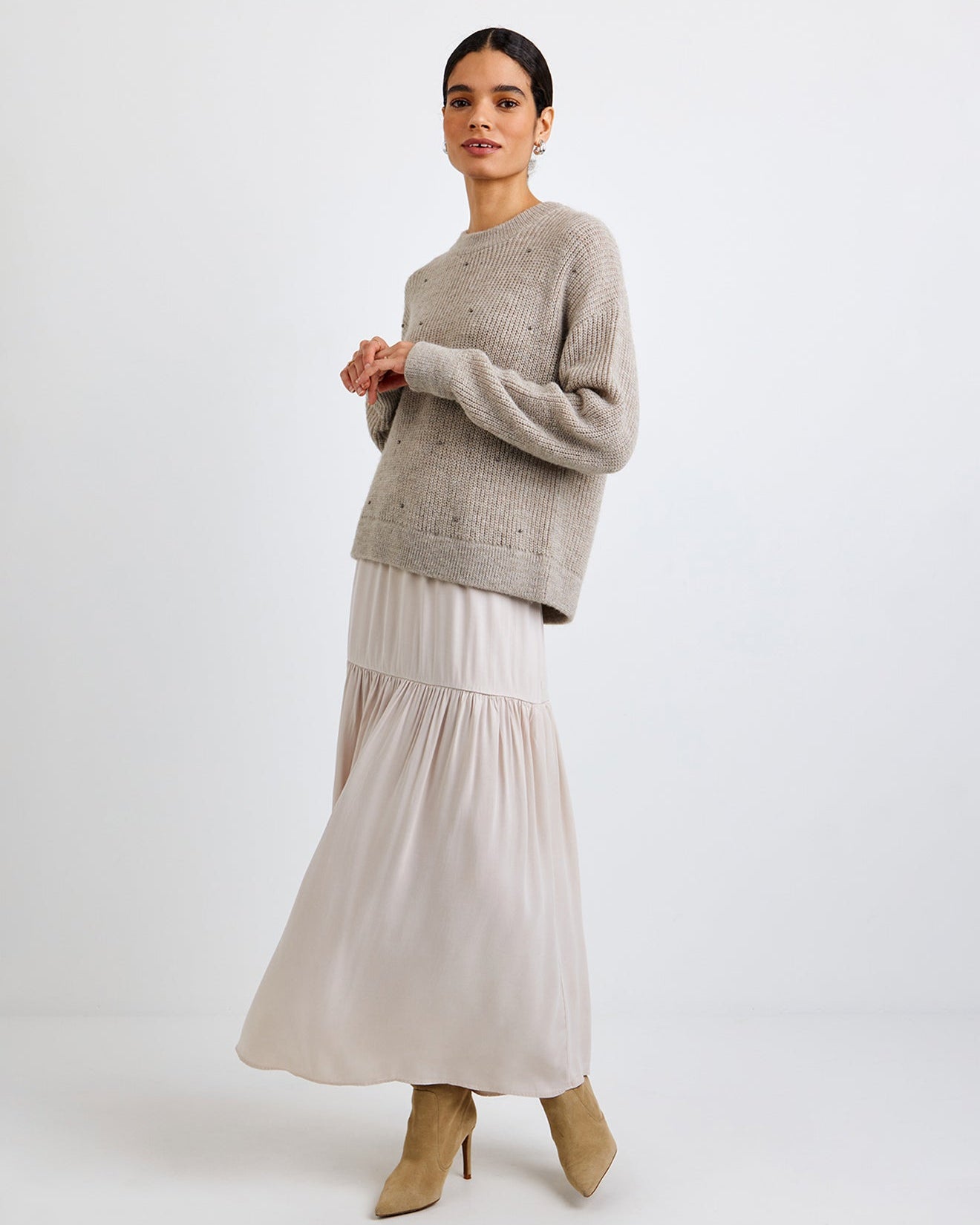 B2799-J67-304 - BEADED CREW NECK SWEATER