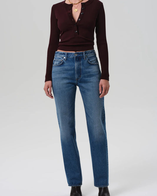 Model wearing the Citizens of Humanity Zurie Straight Leg Jeans in Demi on a white background