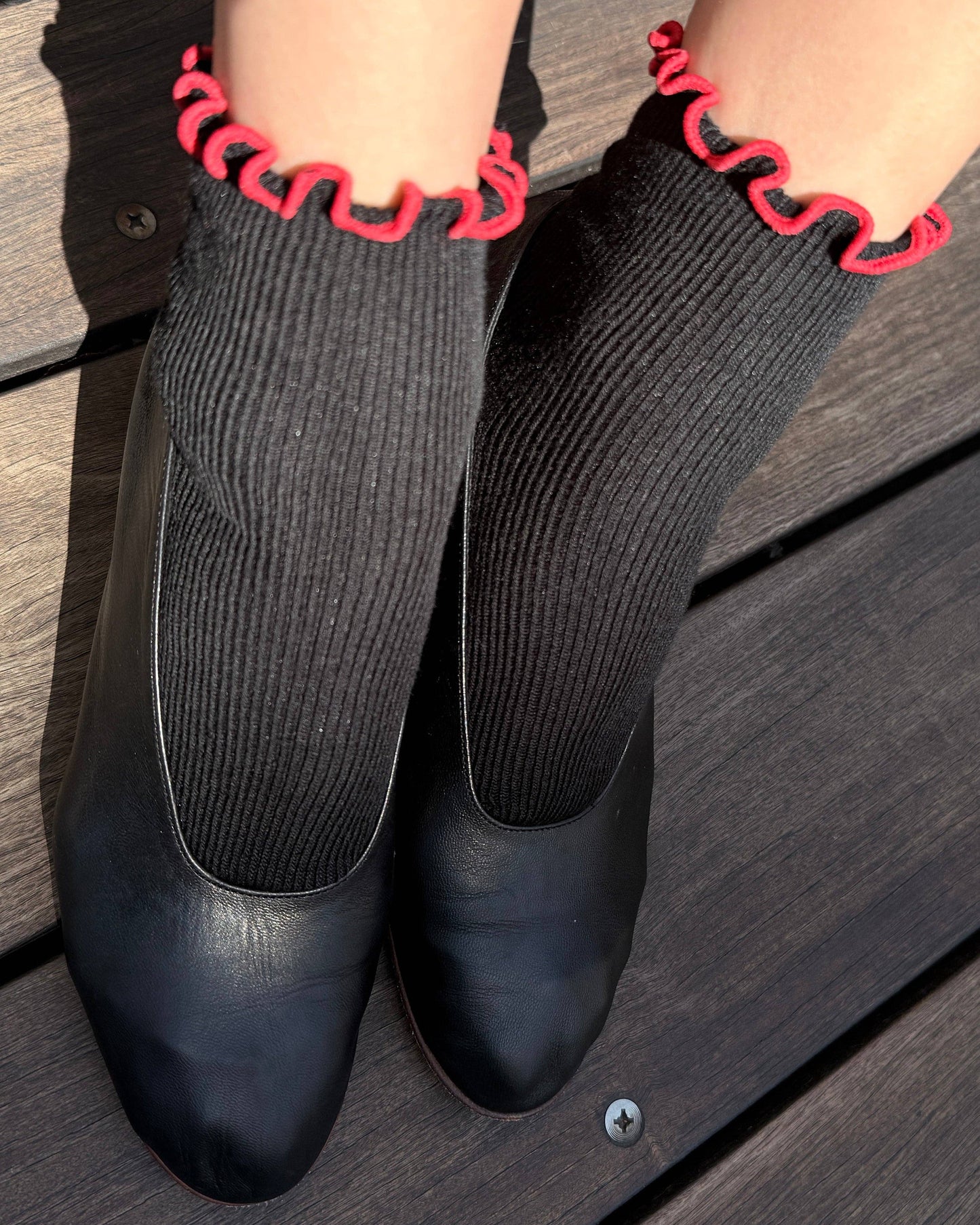 The Petite Ruffled Modal Socks