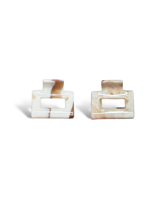 The HoneyLux Acetate Mini Square Claws clips in Marble on a white background