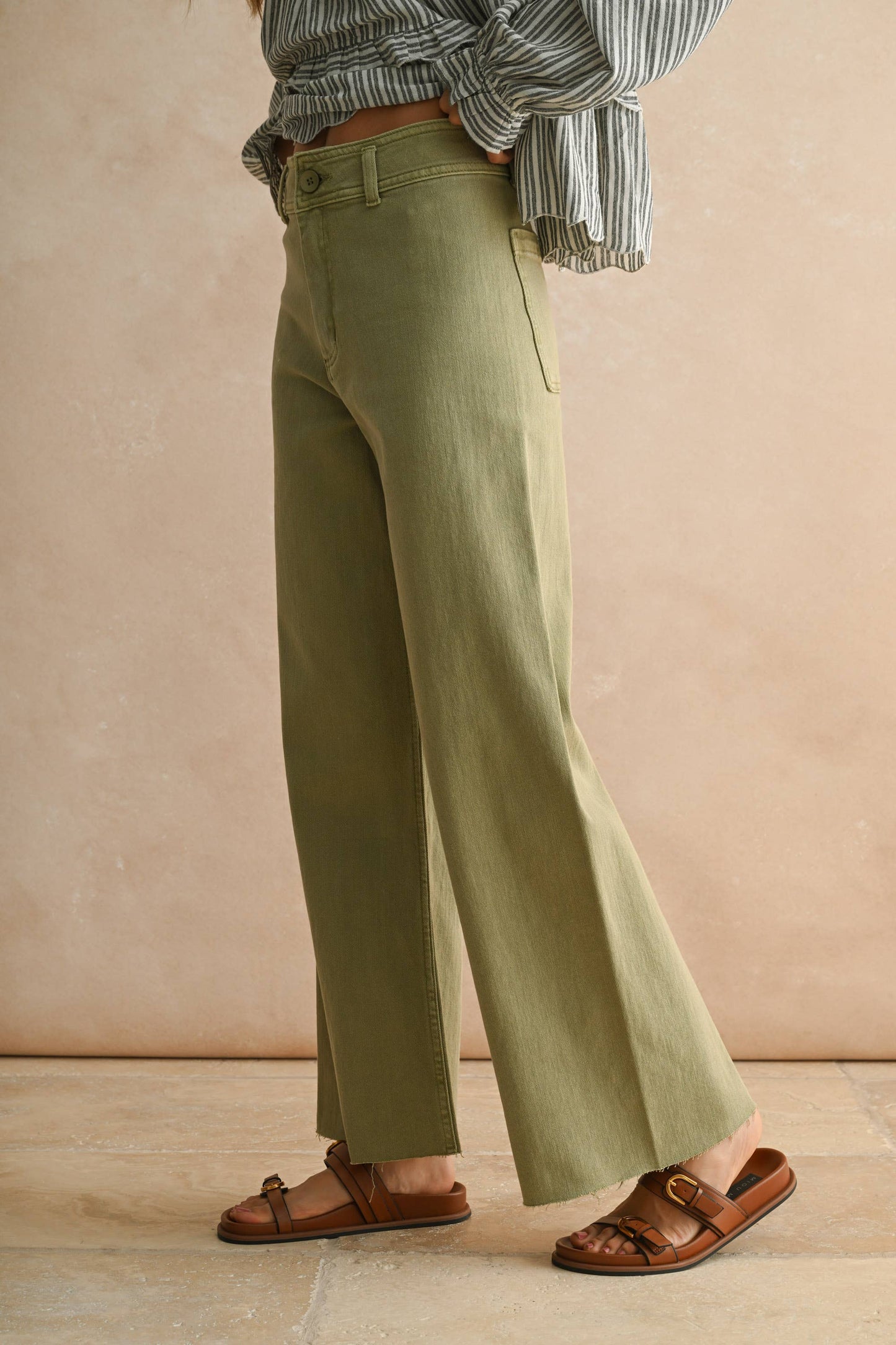 STRAIGHT WIDE LEG DENIM PANTS: MAROON