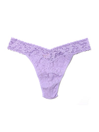 Image of Hanky Panky Signature lace original rise thong on a white background