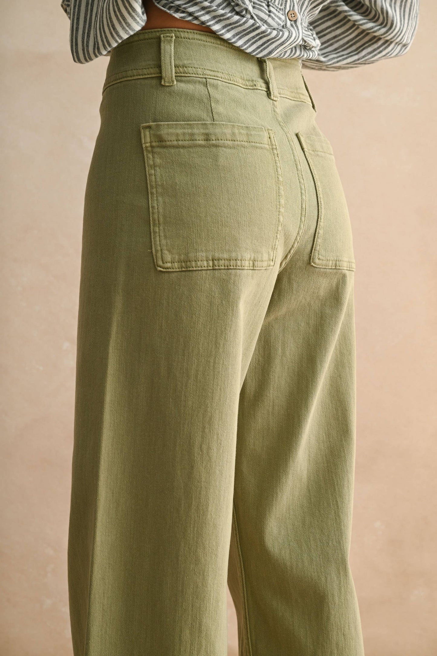 STRAIGHT WIDE LEG DENIM PANTS: MAROON