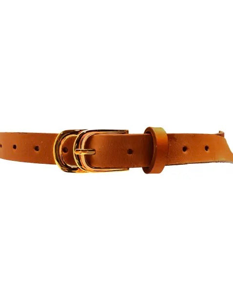 Detail photo of the Ada Infinity leather belt in cognac in front of a white background