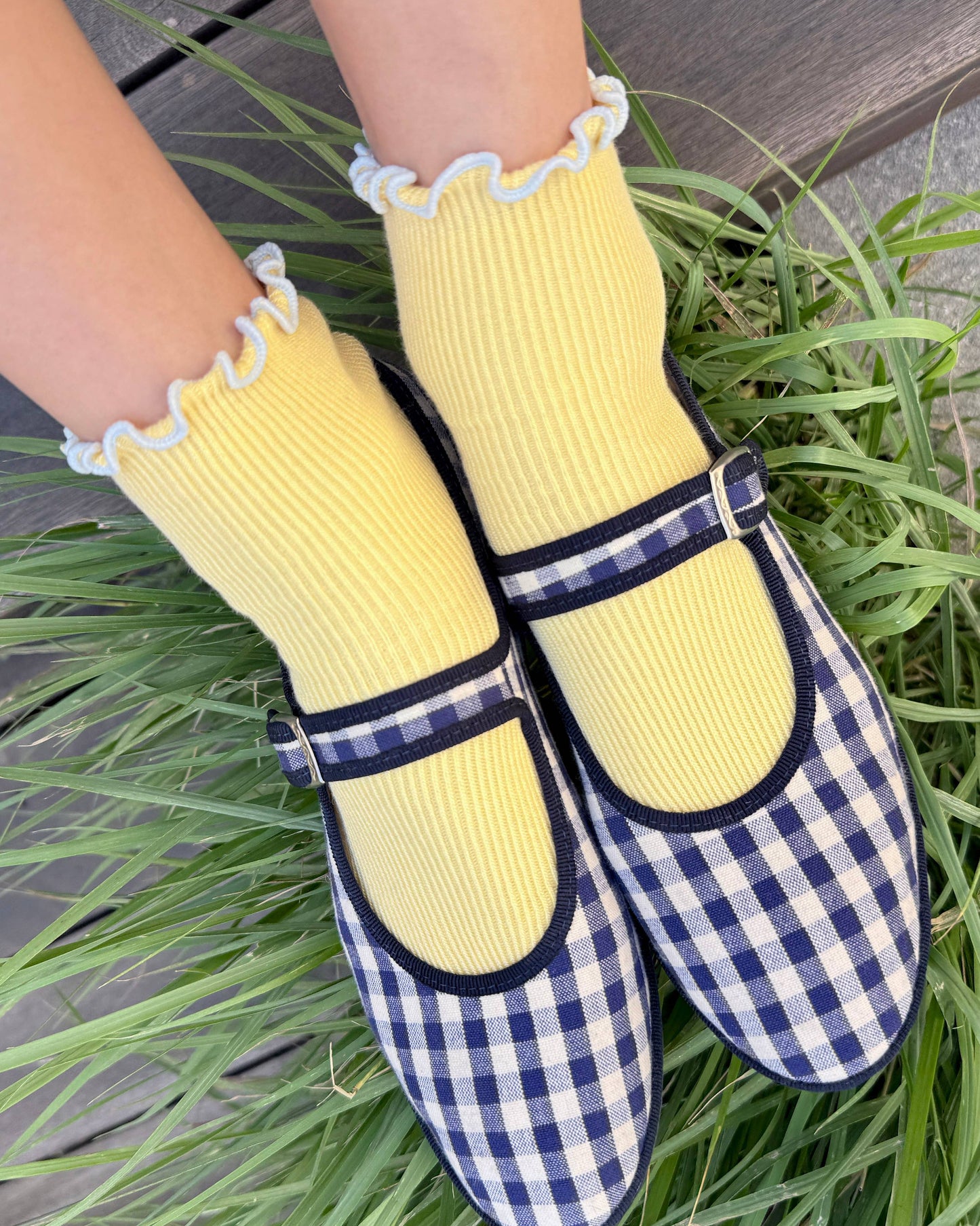 The Petite Ruffled Modal Socks