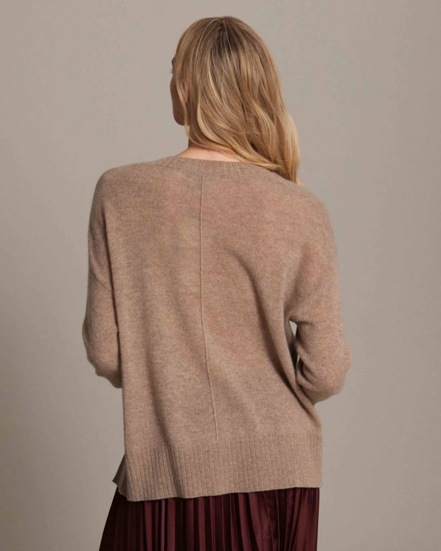 Devin Hi-Low V Neck Cashmere Sweater